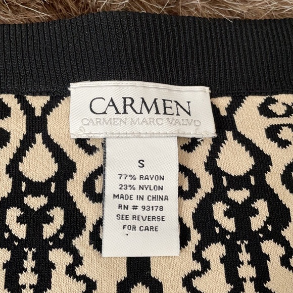Carmen Marc Valvo knit skirt - Picture 4 of 5